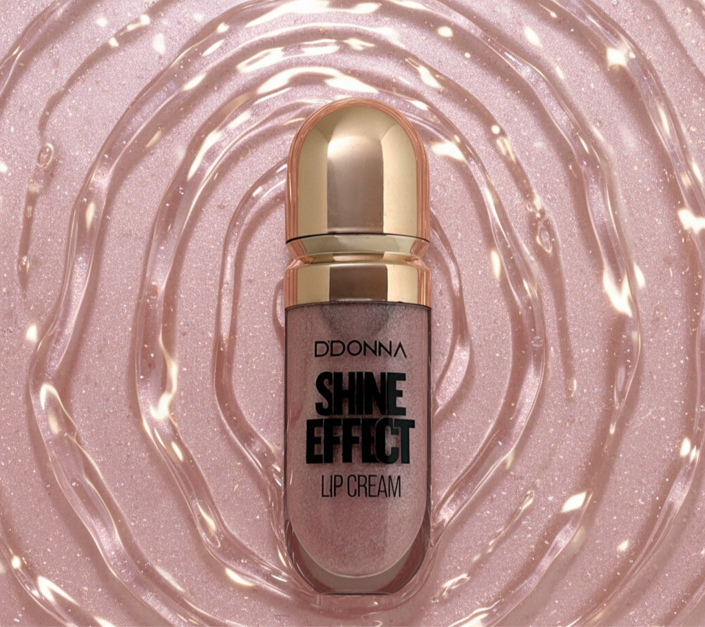 Lip Gloss Shine Effect